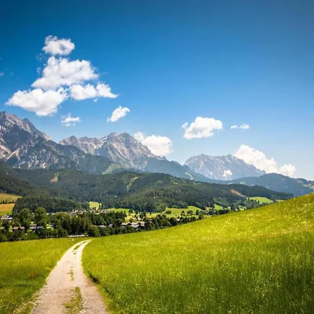 In Near Slopes Saalfelden